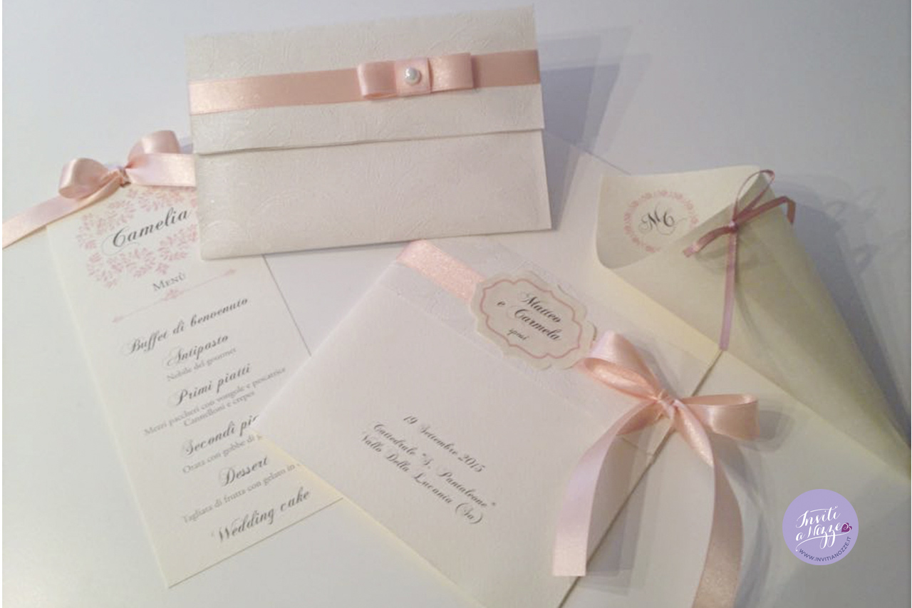 coordinato di matrimonio avorio e rosa pesco
