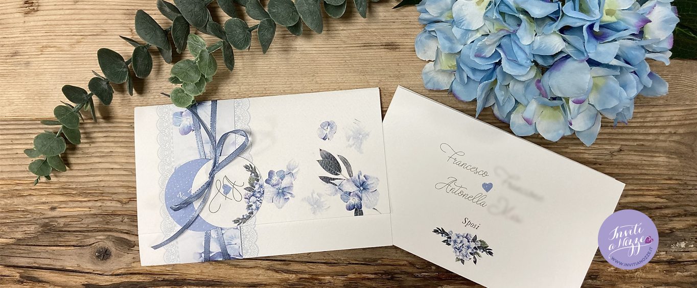 Partecipazione matrimonio pochette ortensie blu