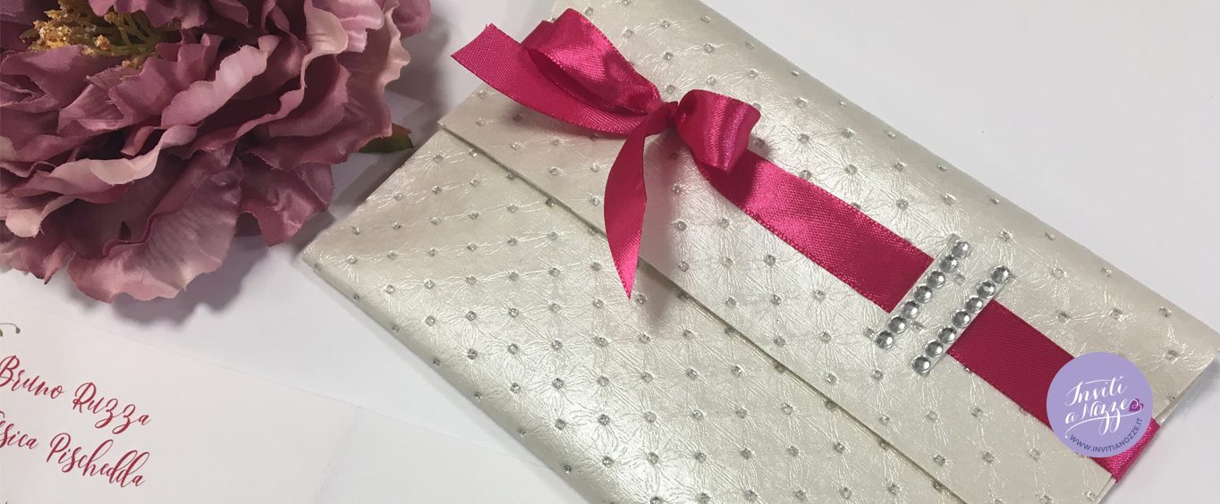 Partecipazione pochette in pelle